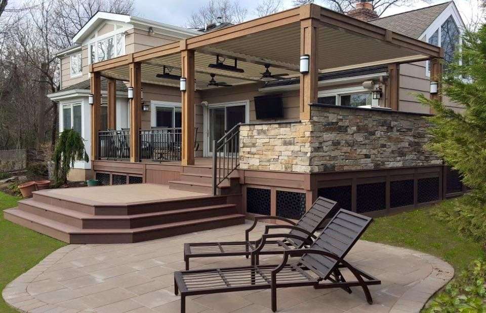 A fully customized Equinox Adjustable Louvered Roof ...