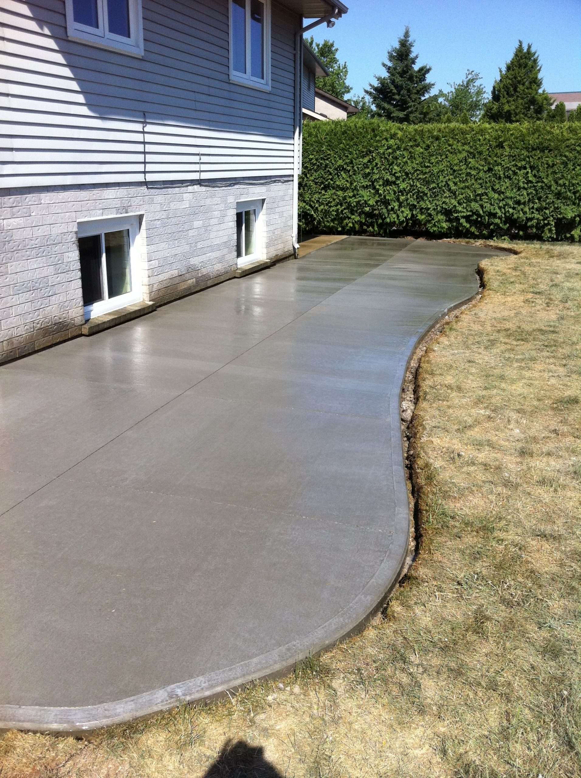 Broom Finished Concrete Patio in London Ontario