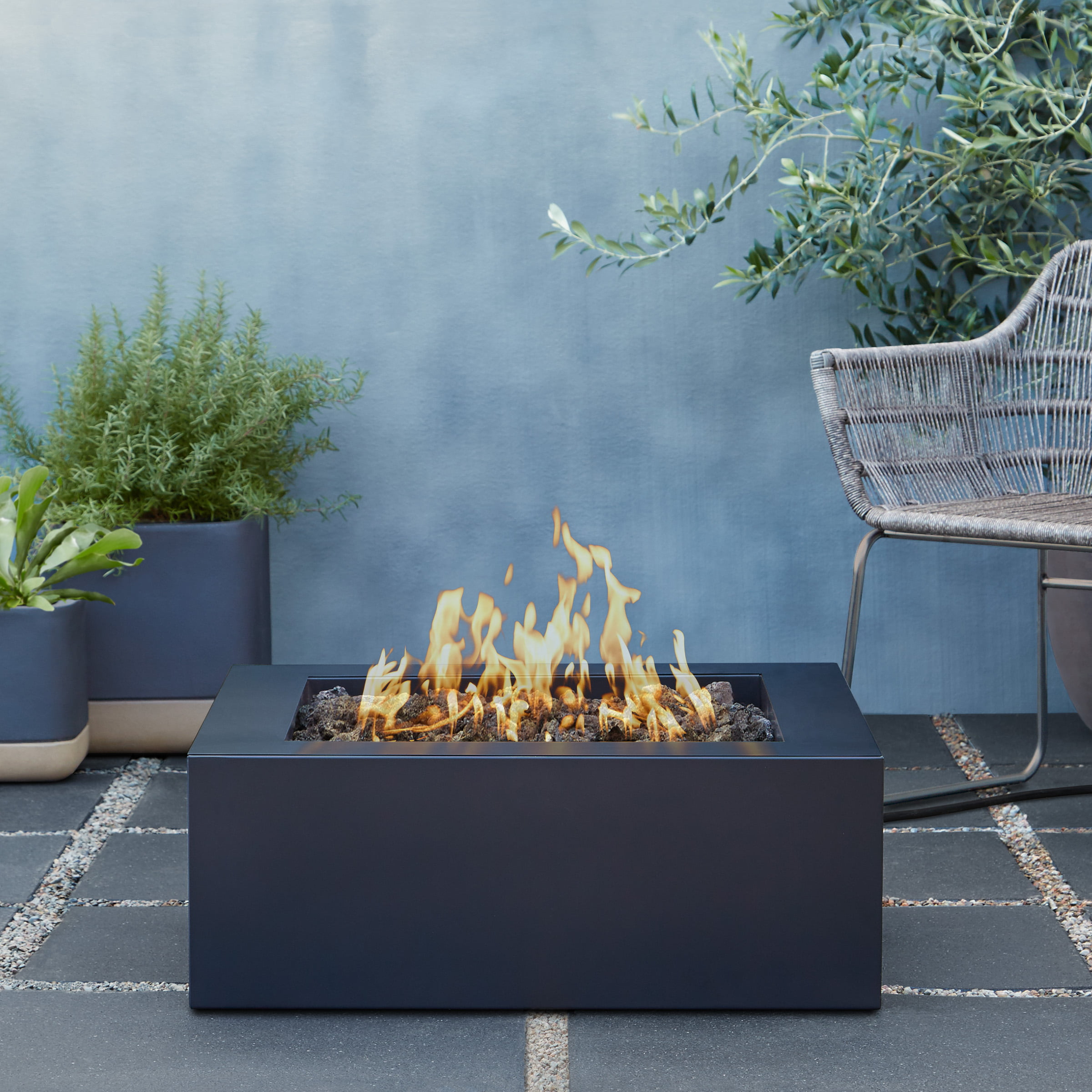 Bryon Propane Fire Pit in Raven Black with Natural Gas Conversion kit ...