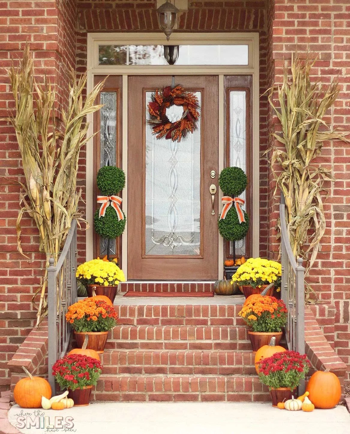 Fall Front Porch Decor: Our Happy Harvest at Home!