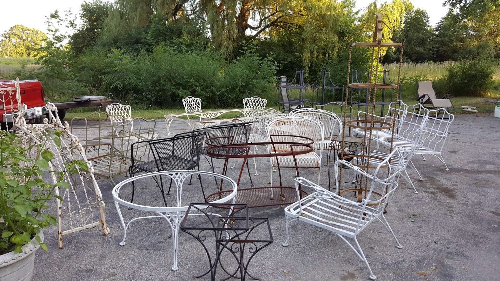 Gear Acres at Top of the Hill: Vintage Woodard Patio Furniture