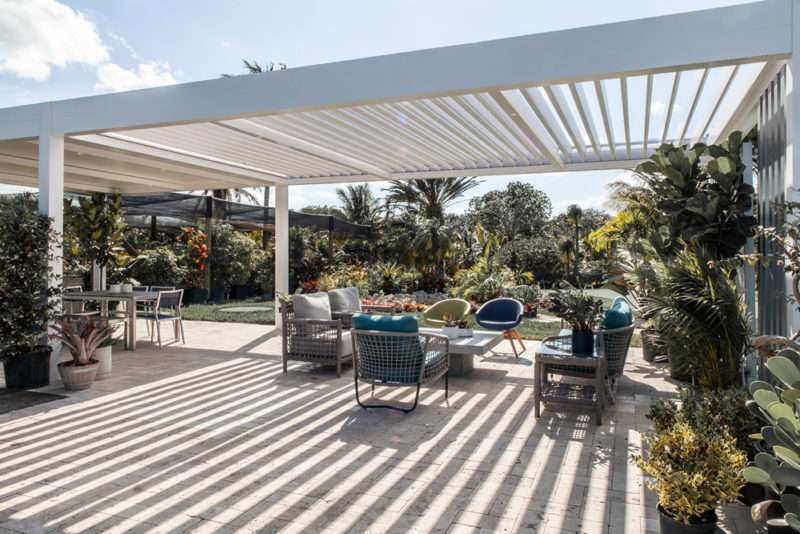 How much a louvered pergola cost?