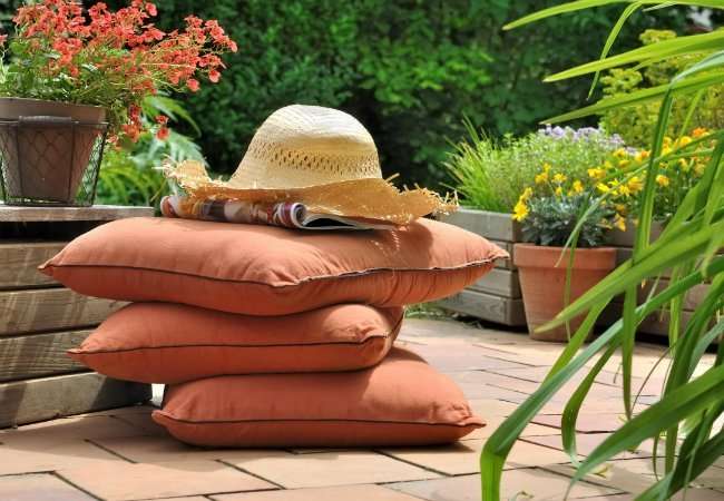 How to Clean Patio Cushions in 6 Steps