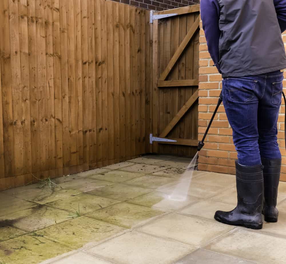 How to Clean Patio Pavers in Your Backyard