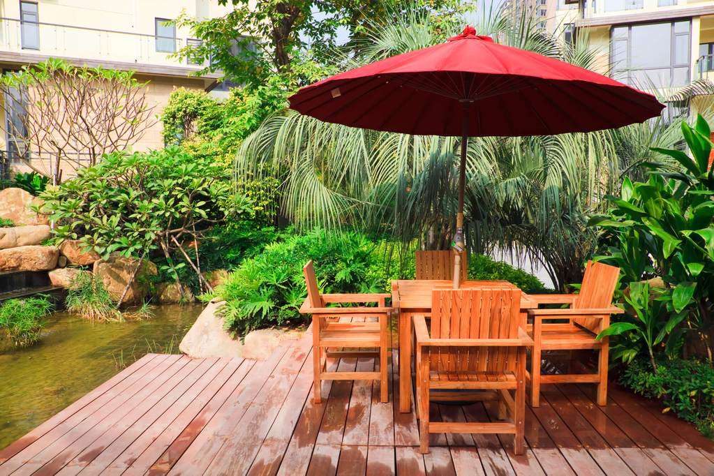 How to Protect Your Wood Patio Furniture From Sun Damage ...