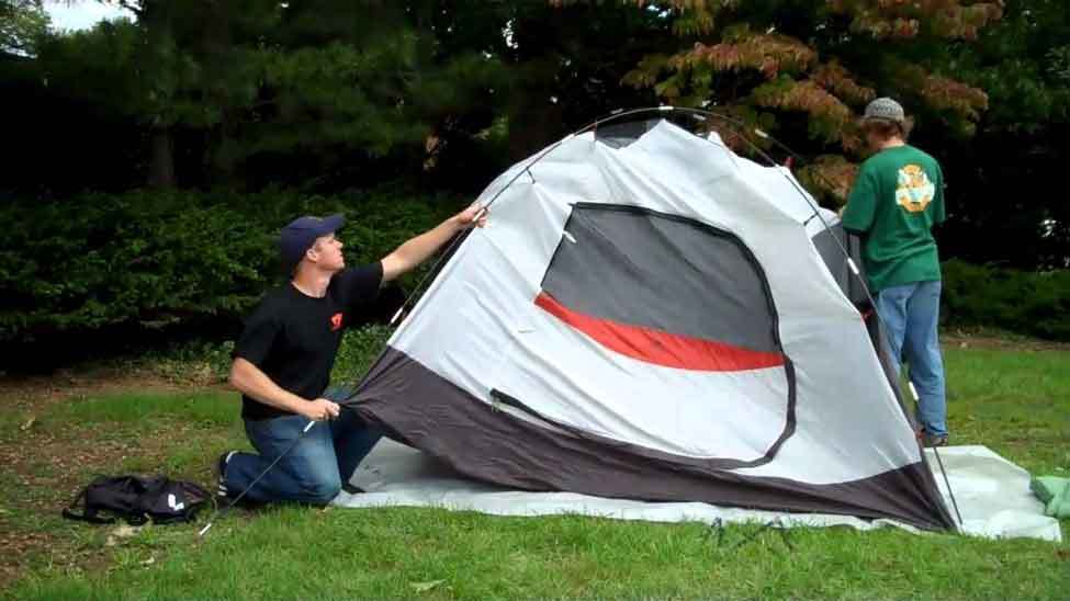 How to Set Up a Tent in Rain, Wind and Snow Properly