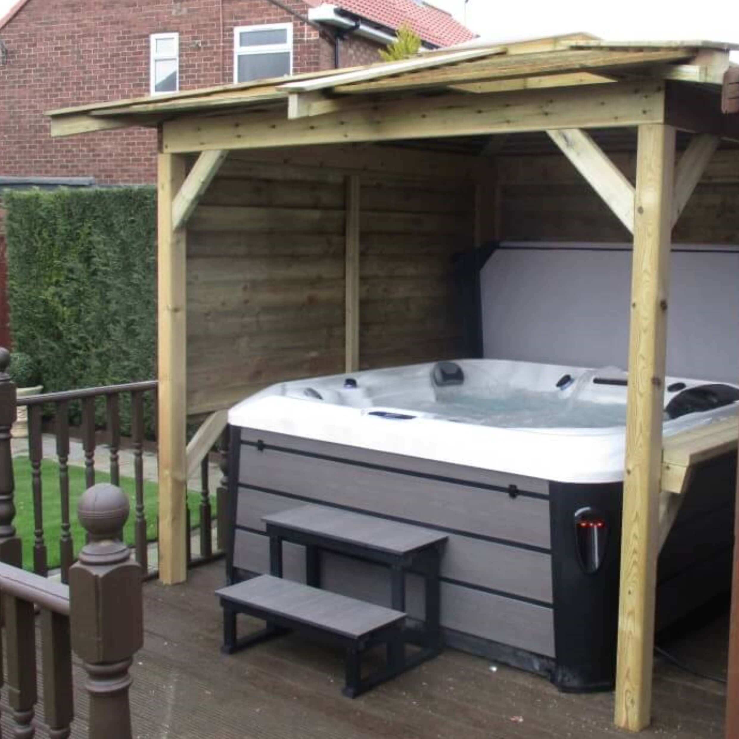 Outdoor Look Hot Tub with Gazebo