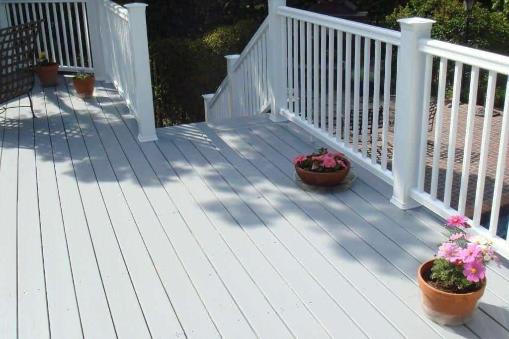 Painting Your Wooden Decks